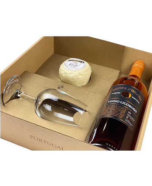 Box 1 bottle Conde d Orada fortified wine and 1 glasse and 1 lunch cheese